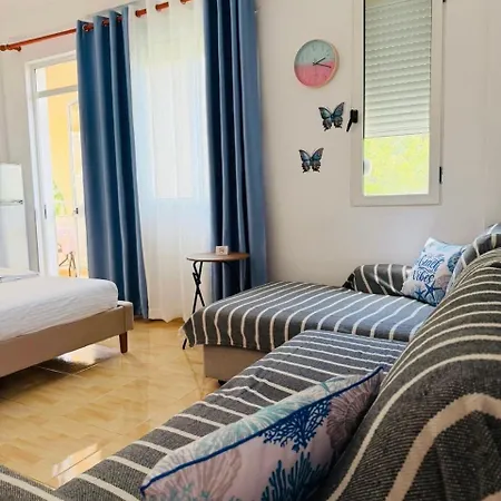 Olta House * Golem (Tirana)